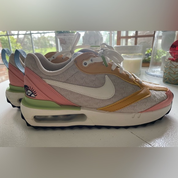 Nike Sun Club shoes. Hard to find - Picture 3 of 16